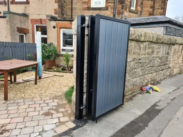 Bi-Folding Gate Repair